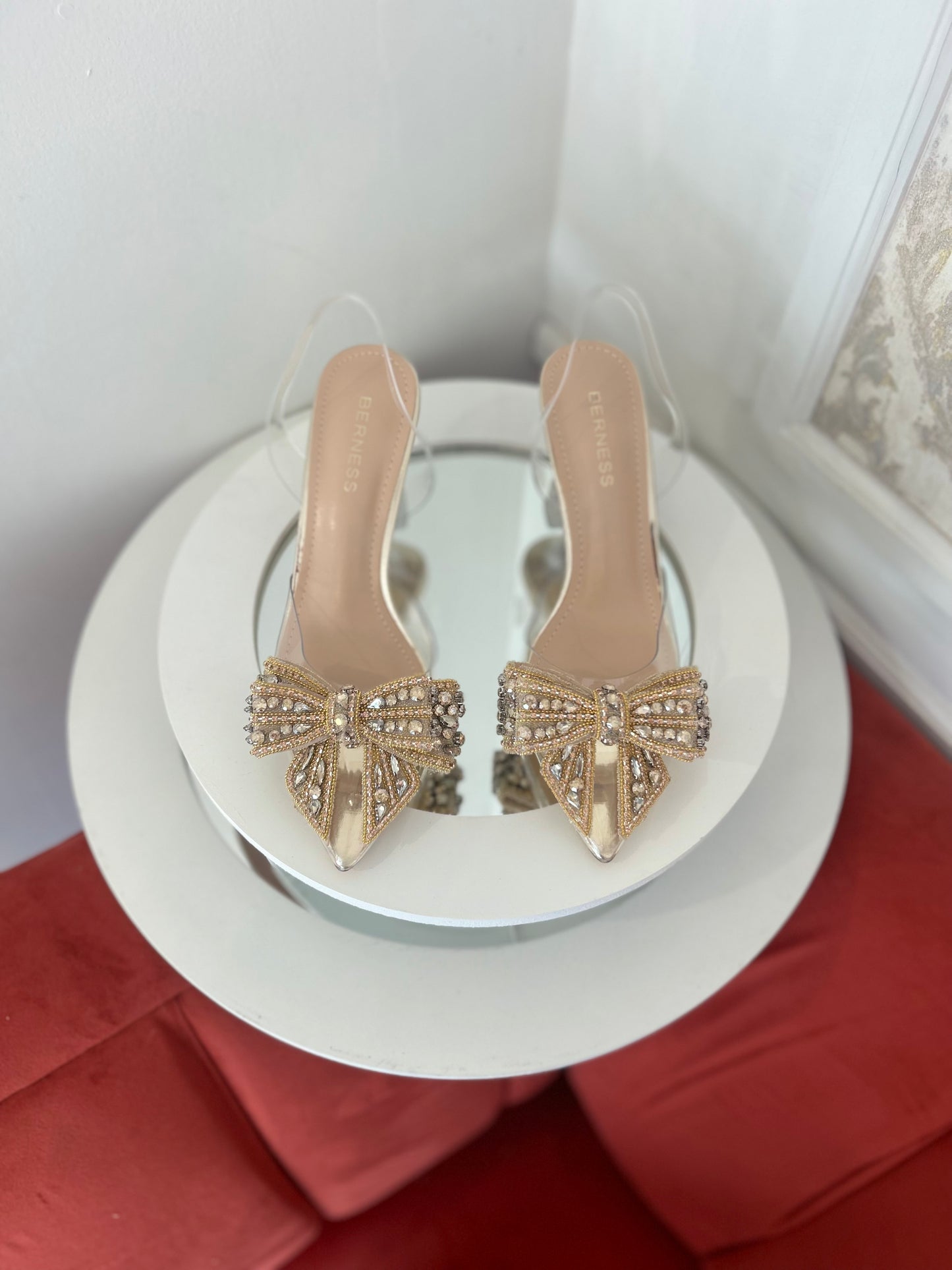 Estileto Moño Dorado