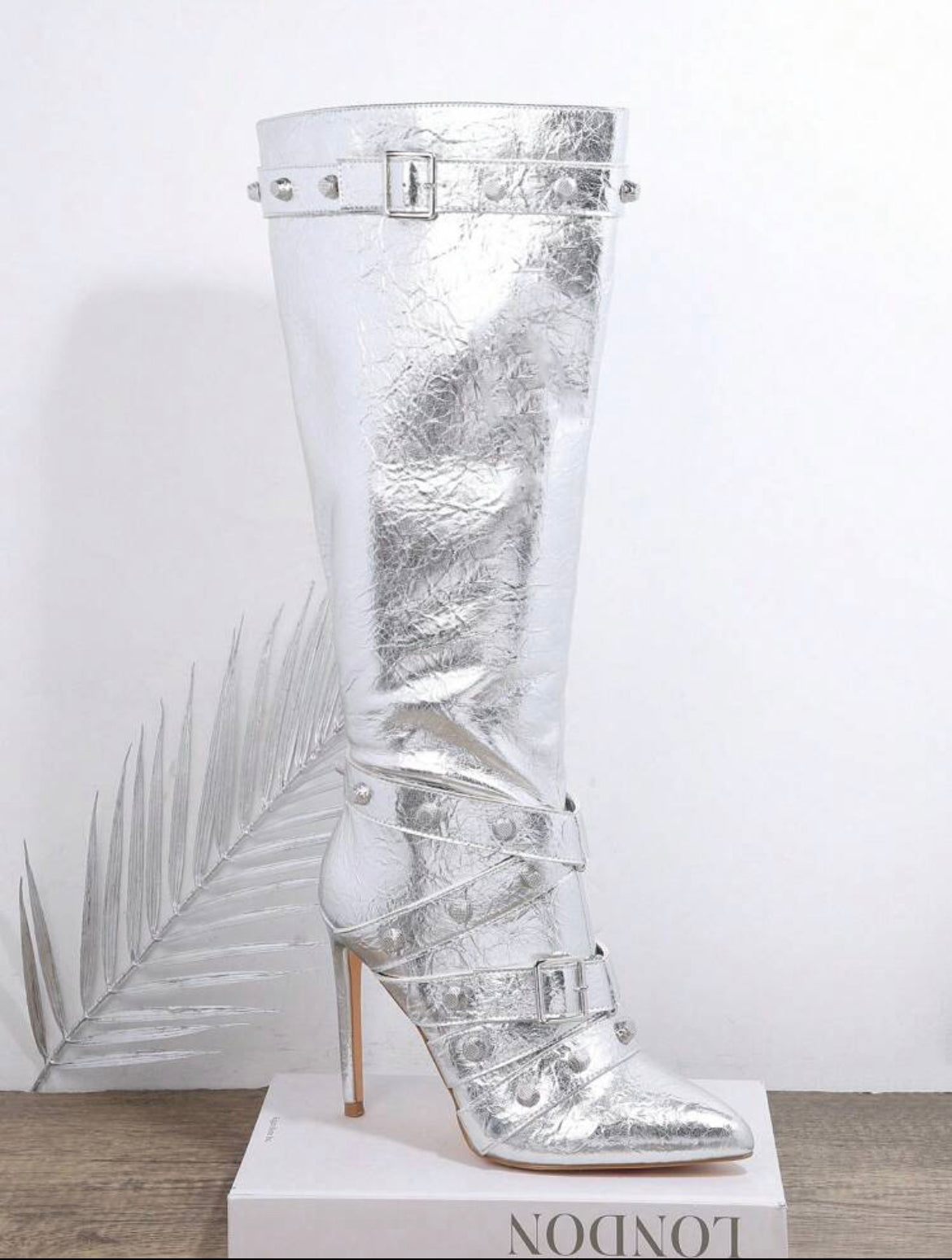 Bota London aguja plata