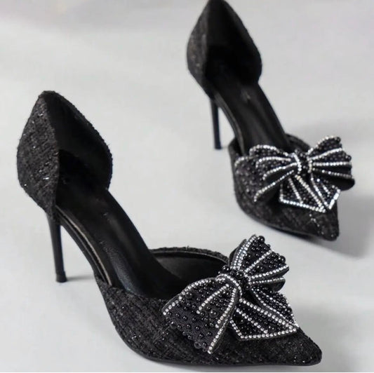 E Stiletto negro moño cristales