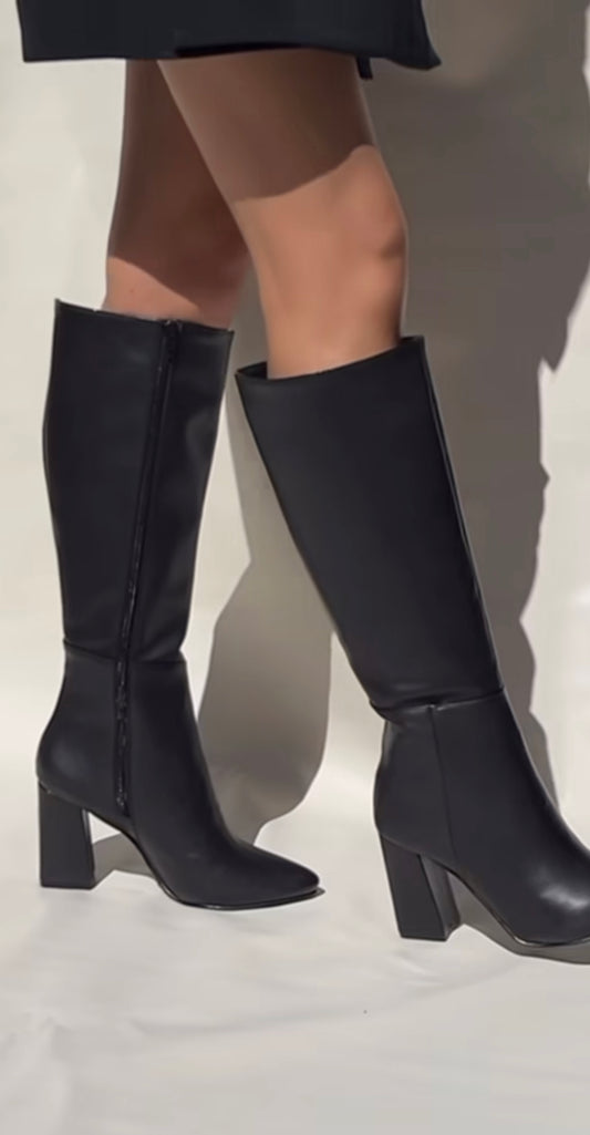 Bota básica negra